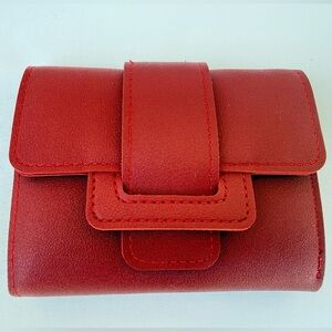 ✨ Stylish Red Women’s Wallet – Compact & Convenient! ❤️ - Unbranded